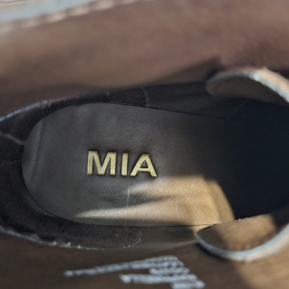 Mia Raphaella Wedge booties. Brown suede lace up. Womens 8.5 - Picture 9 of 10